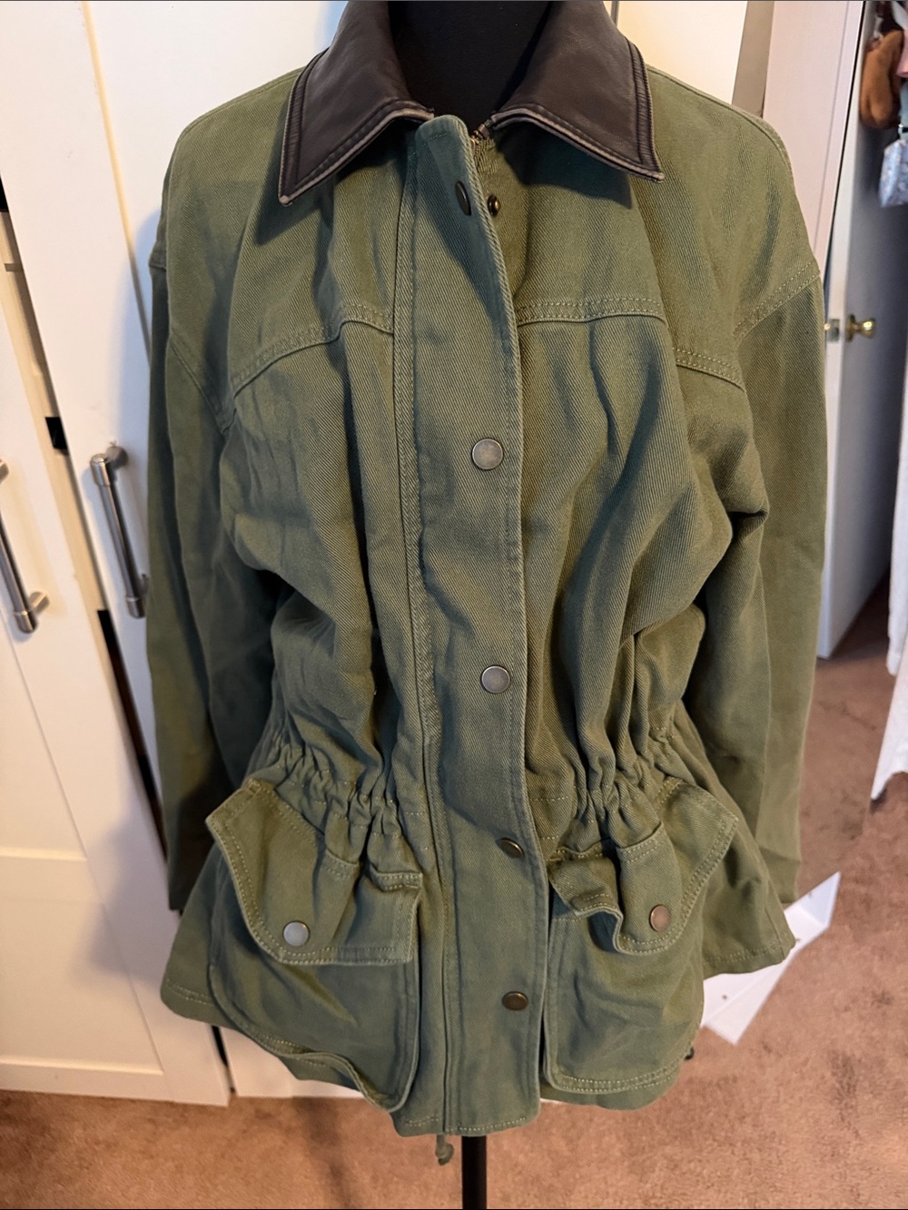 Abercrombie & Fitch Olive Green Utility Jacket with Dark Contrast Collar